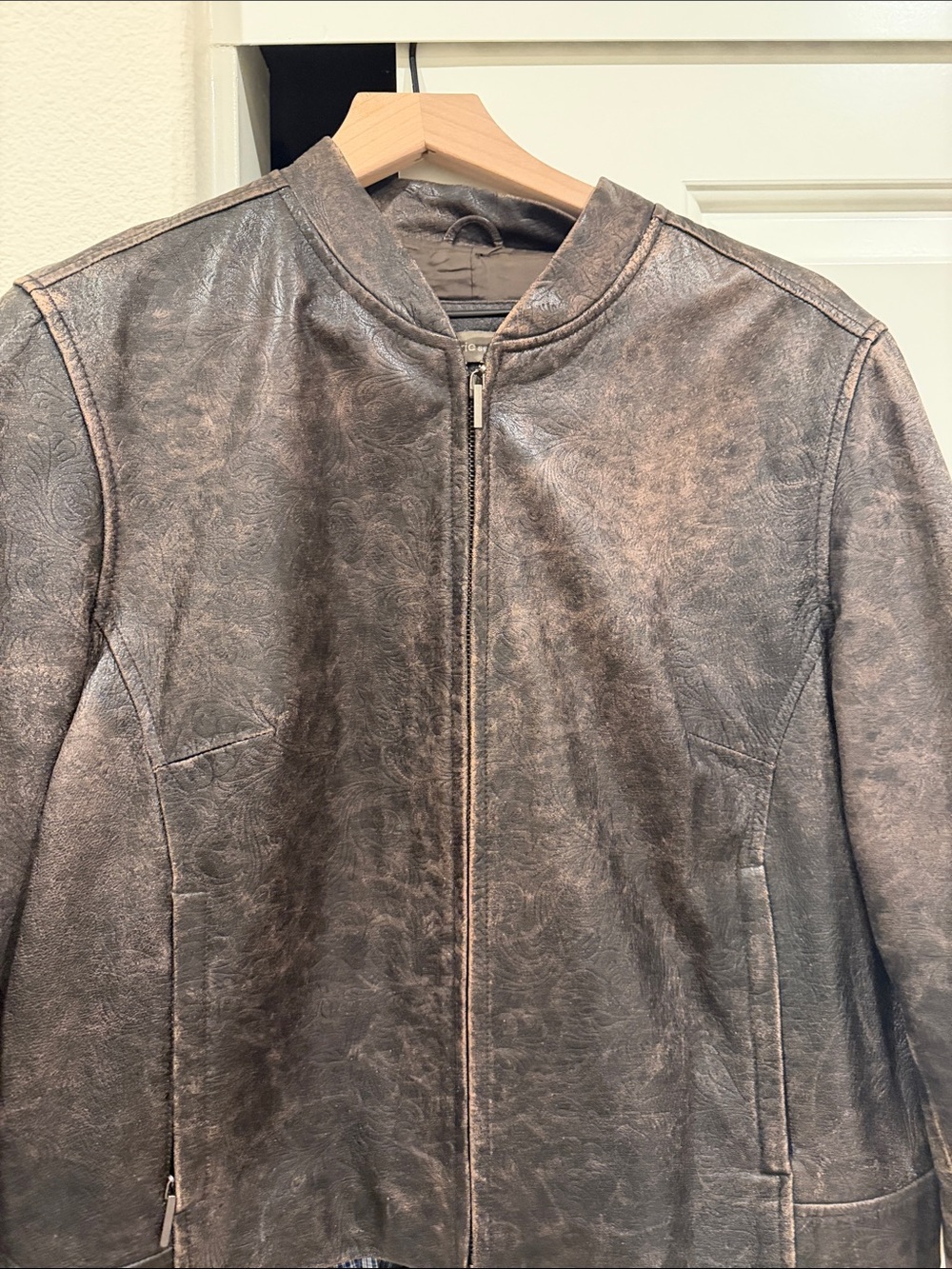 Women's Distressed Brown Leather Zip-Front Jacket